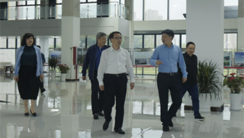 市委常委、宣传部部长周毅检查大运河铁人三项赛筹备工作