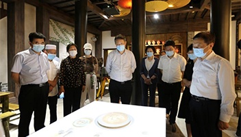 省政协“全省民族团结进步创建情况”调研组来里运河文化长廊调研