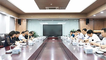 江苏现代咨询集团与市文旅集团交流企业转型发展事宜