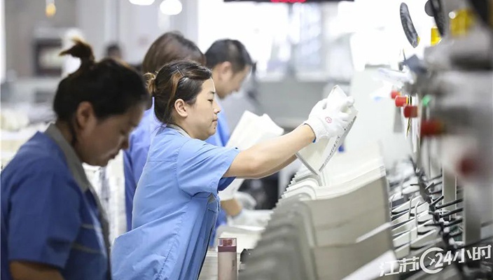 新华企业：全员忙生产，确保“课前到书”迎开学