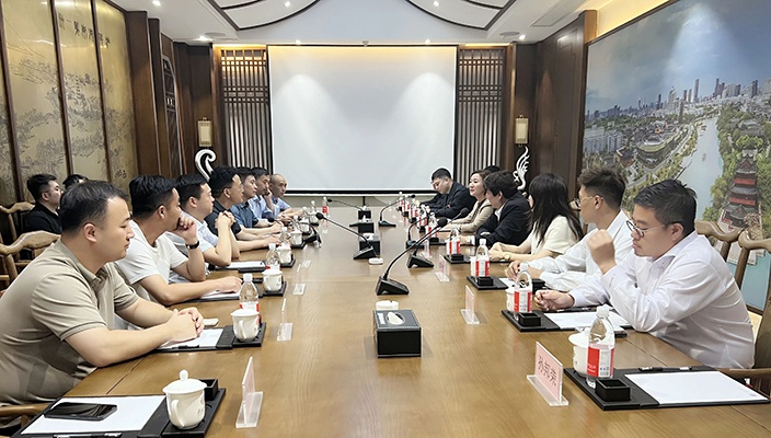 日本关西江苏总商会来淮扬菜集团考察交流