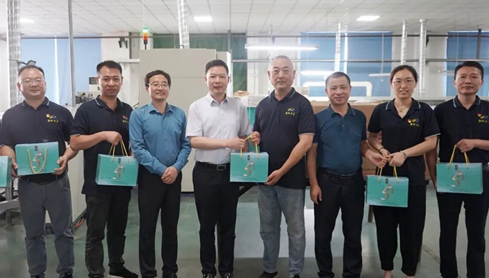 市文旅集团开展“送清凉”慰问活动