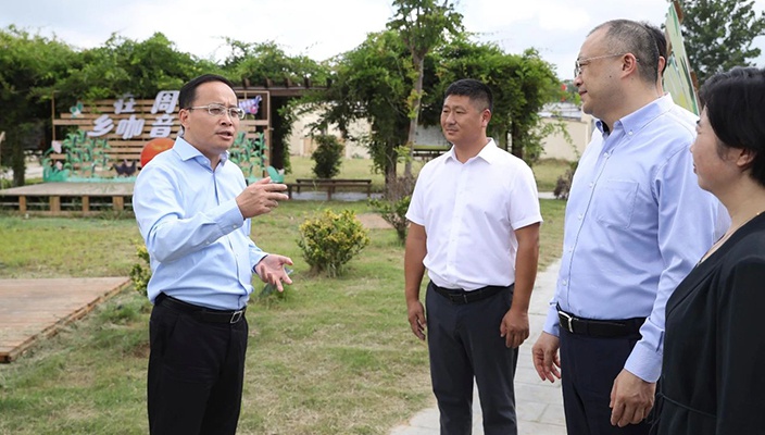 市长顾坤调研服务消费高质量发展工作