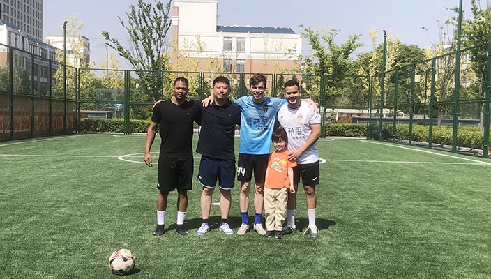 文旅新场景+1——漕运门“24小时活力中心”首片五人制足球场投入使用
